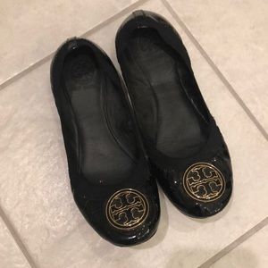 TORY BURCH BLACK PATENT FLATS SIZE 9